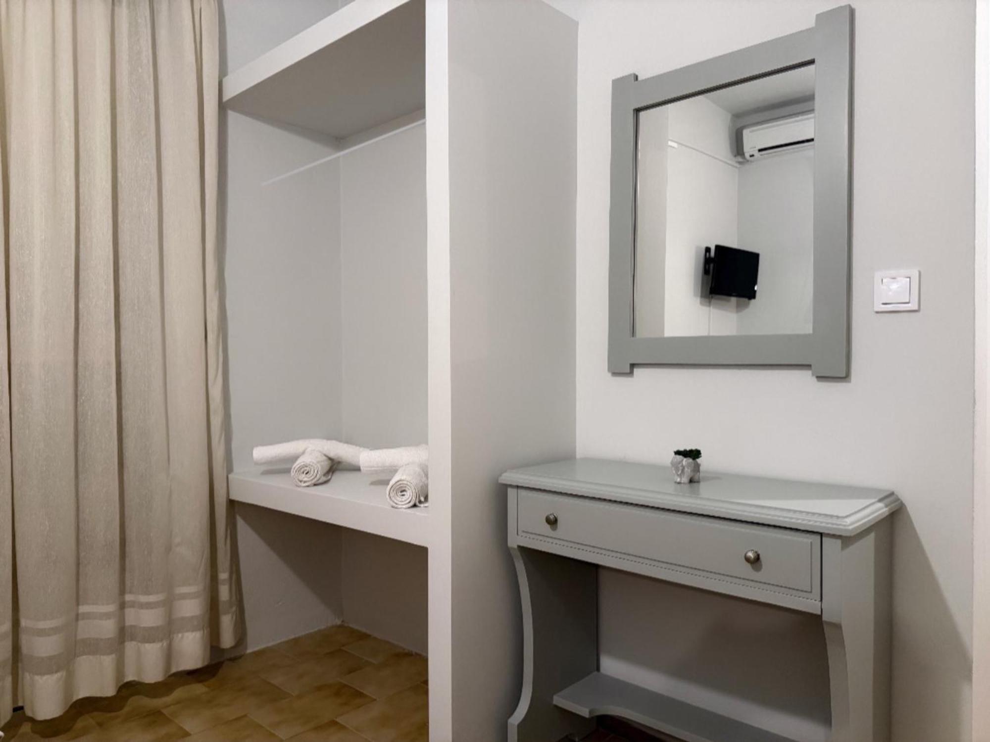 Konstantinos Apartments Tolón Exterior photo